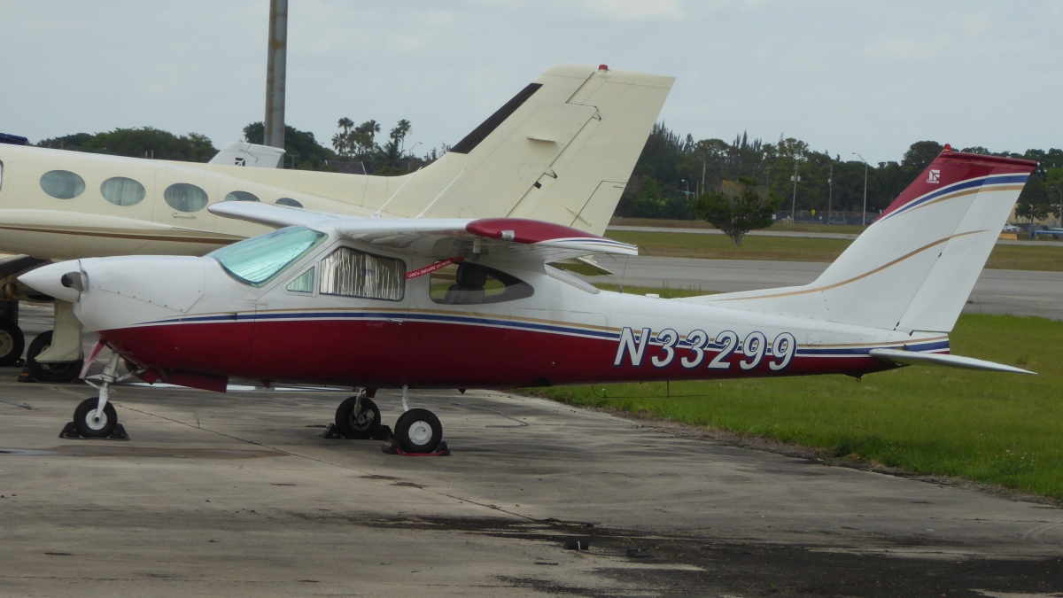 Rod's Aviation Photos Florida Tour 2016 Miami Opa Locka Executive Airport